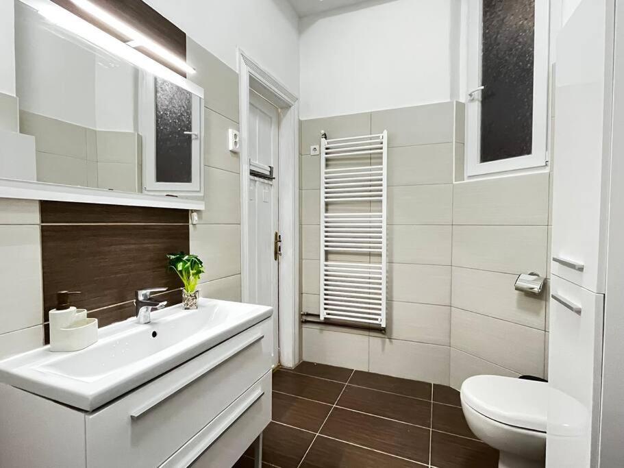 A Gem In The Heart Of Apartament Budapesta